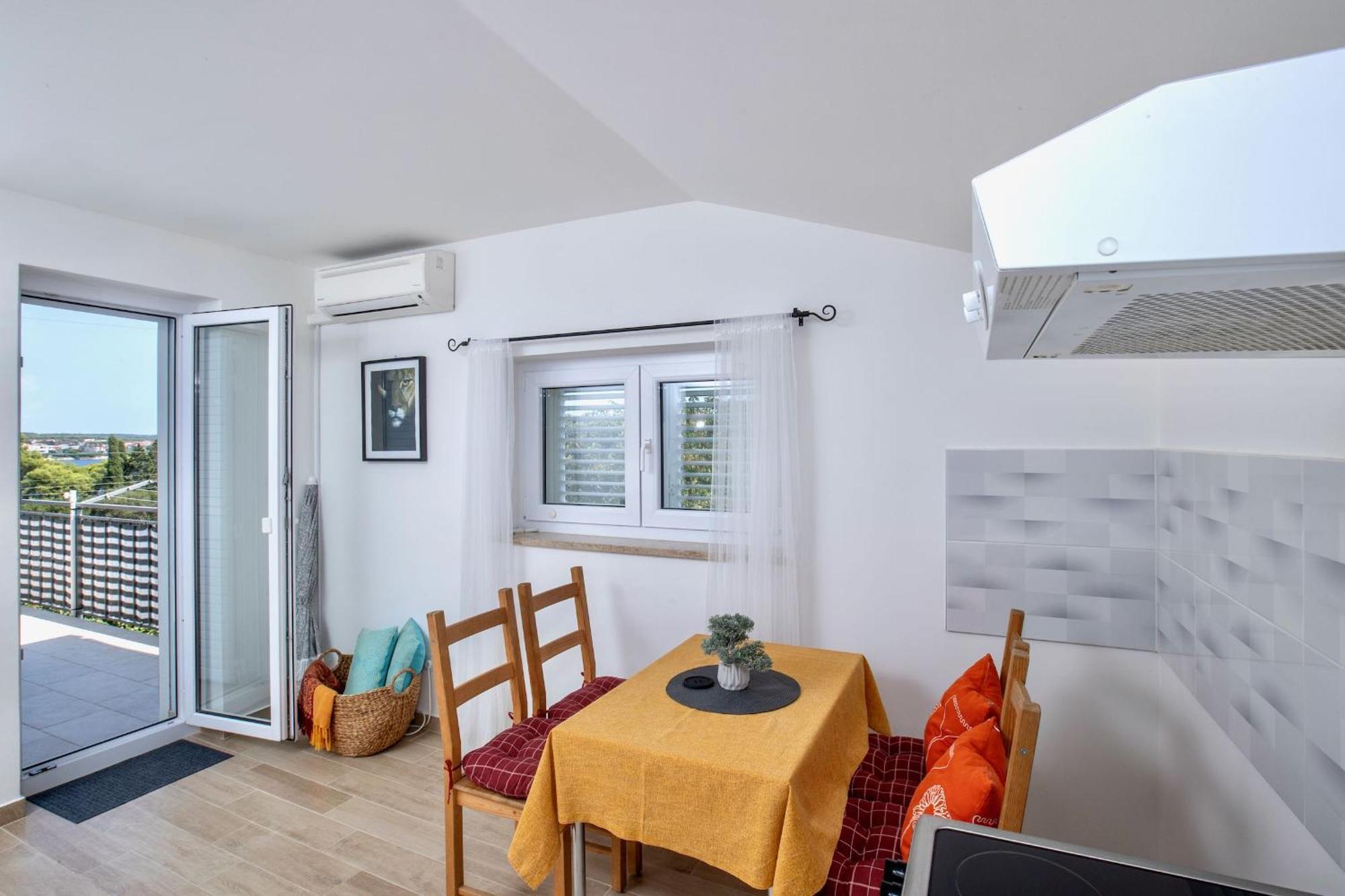 Ferienwohnung Goldfinch Estate Banjole Exterior foto