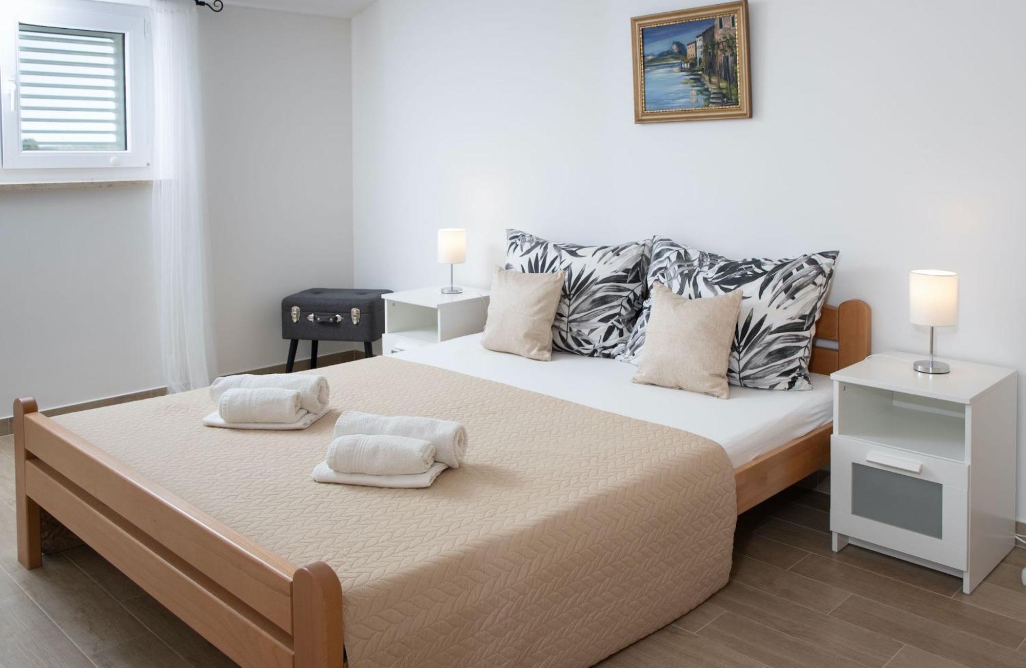 Ferienwohnung Goldfinch Estate Banjole Zimmer foto