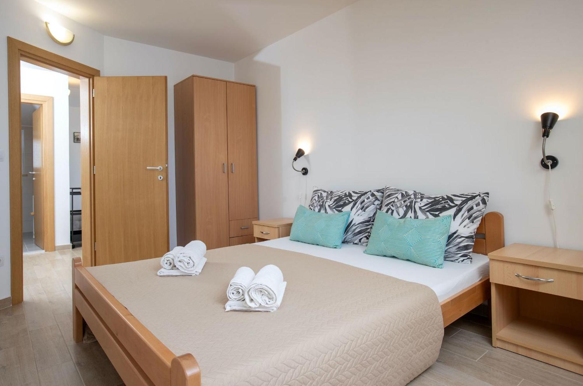 Ferienwohnung Goldfinch Estate Banjole Zimmer foto