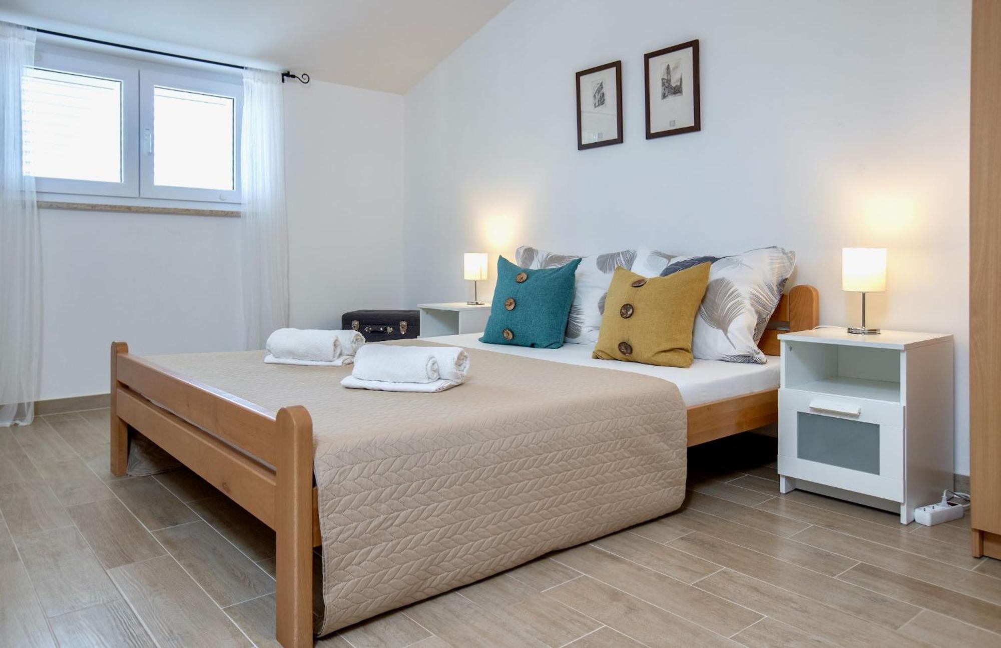 Ferienwohnung Goldfinch Estate Banjole Zimmer foto