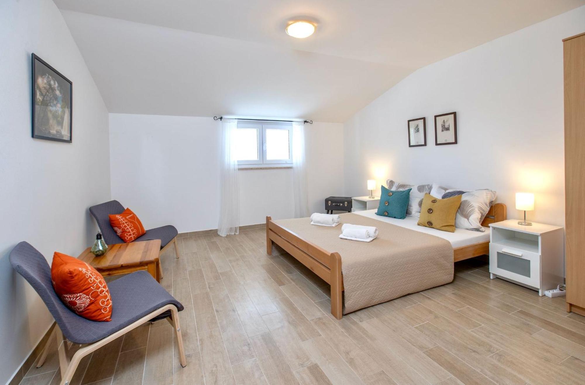 Ferienwohnung Goldfinch Estate Banjole Zimmer foto